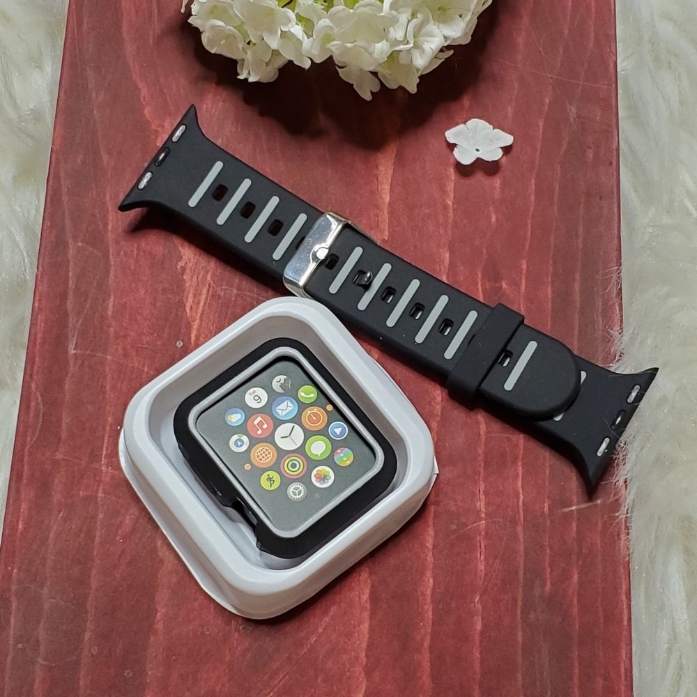 🏝Apple watch case and silicone band.🏝